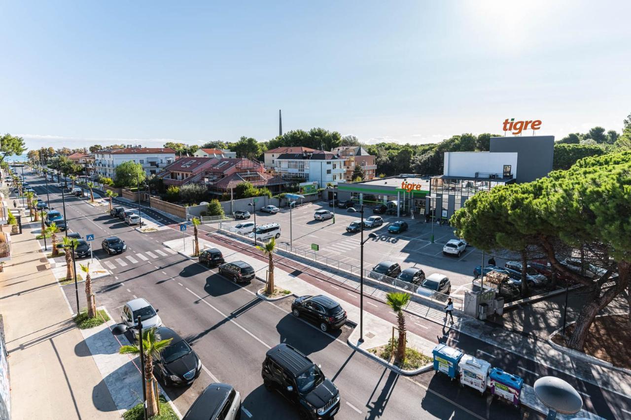 Anita Domus - Appartamento Con Vista A Pescara Buitenkant foto