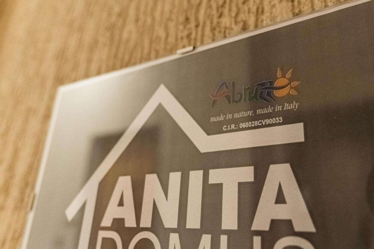 Anita Domus - Appartamento Con Vista A Pescara Buitenkant foto