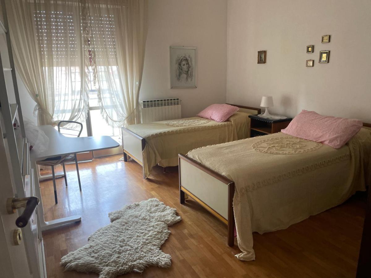 Anita Domus - Appartamento Con Vista A Pescara Buitenkant foto